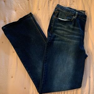 MAURICES DARK WASH JEANS